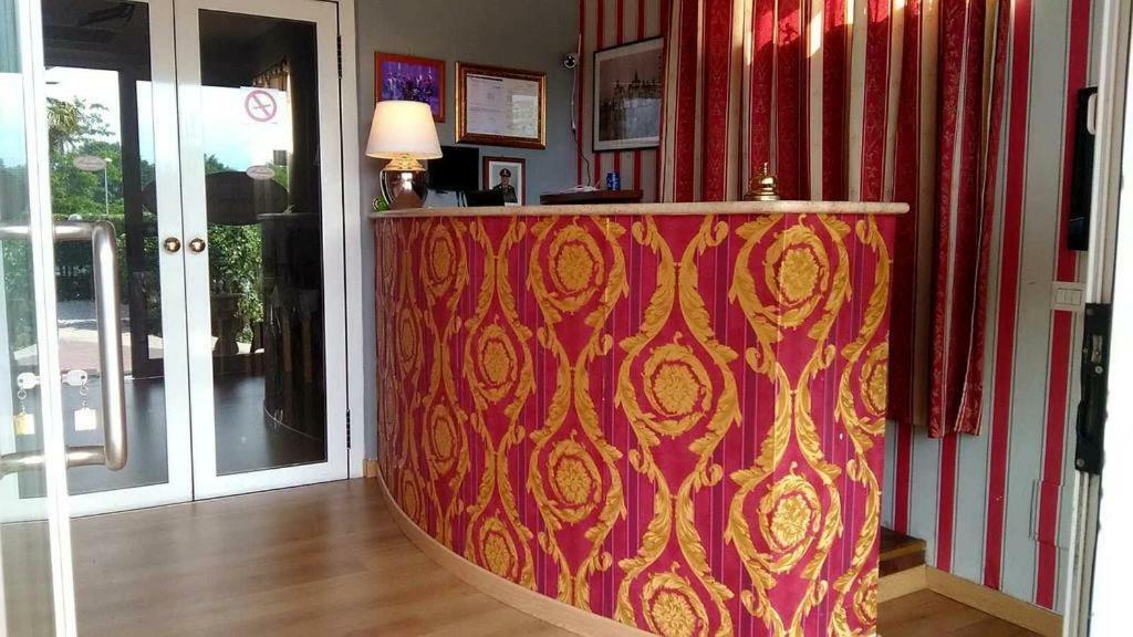 Magnolia Hotell Valmontone Eksteriør bilde